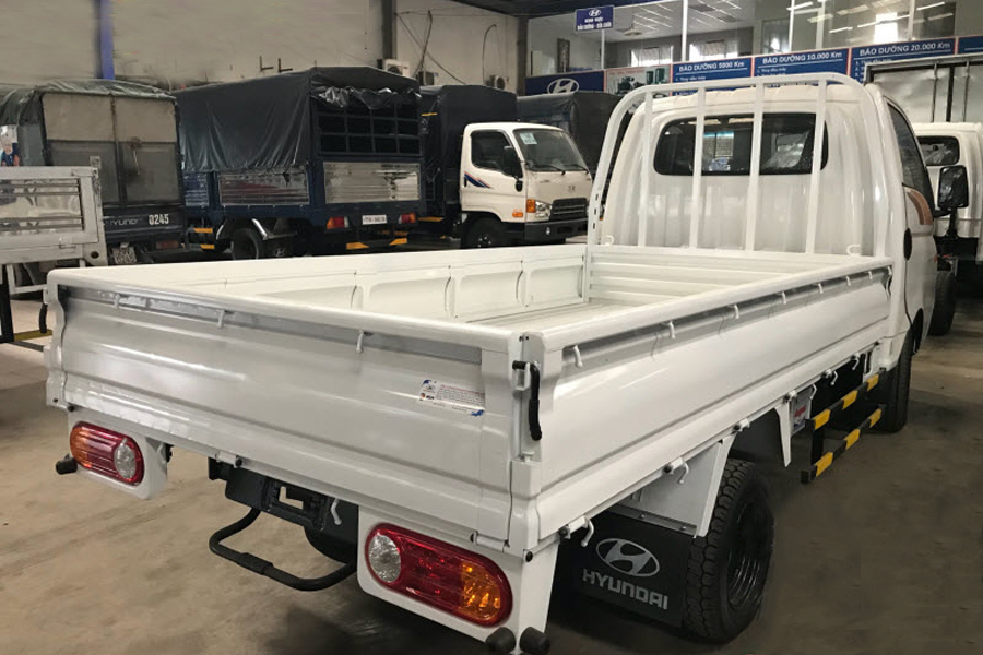 HYUNDAI PORTER 150 1T5 THÙNG LỬNG