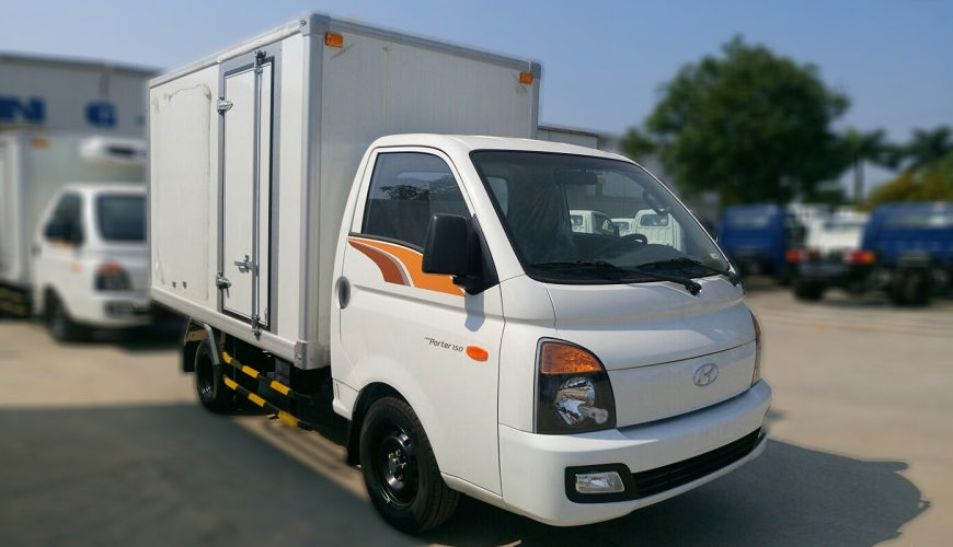 HYUNDAI PORTER 150 1T5 THÙNG KÍN