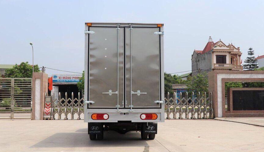 HYUNDAI PORTER 150 1T5 THÙNG KÍN