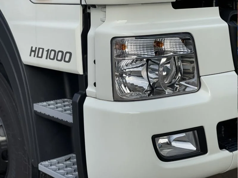 Cụm đèn pha kiểu MFR trên xe Hyundai HD1000