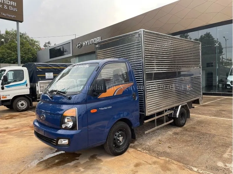 Xe tải Hyundai H150 thùng kín inox